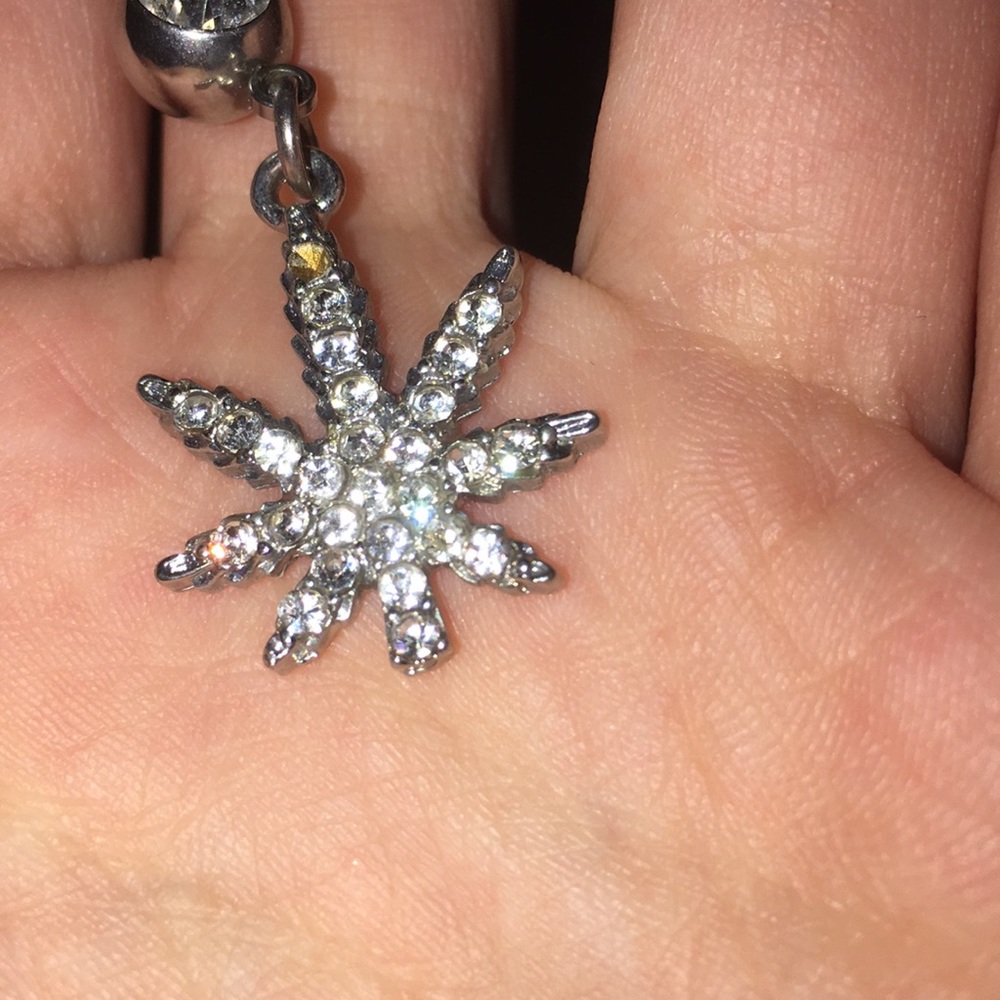 Belly button ring - Picture 2 of 2